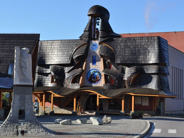 slovensky orloj stara bystrica